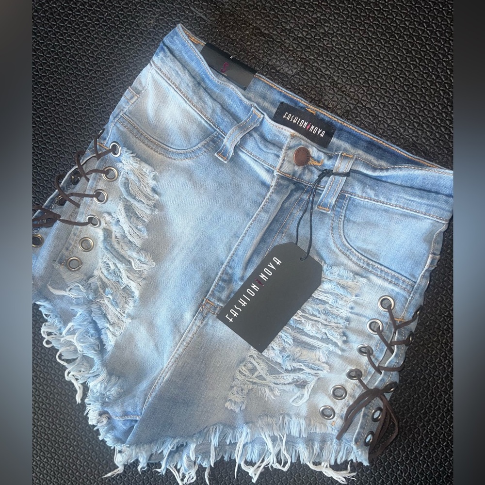 NWT lace up cut off denim shorts size Small